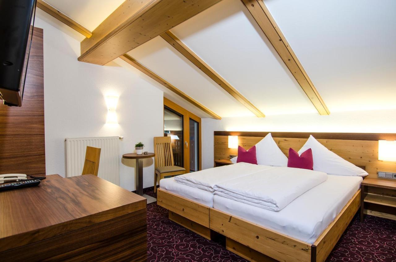 Hotel Garni Subretta Ischgl Buitenkant foto