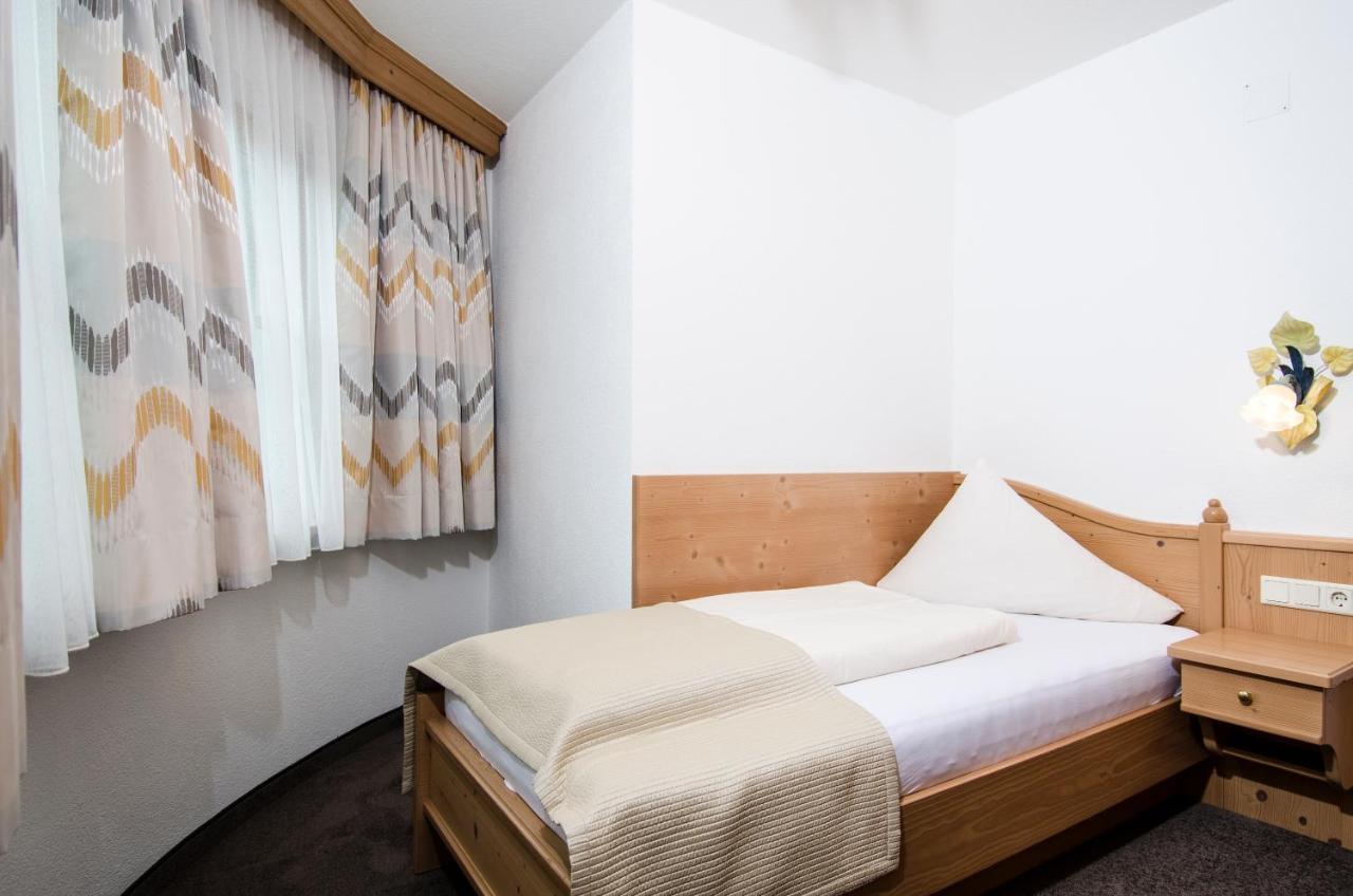 Hotel Garni Subretta Ischgl Buitenkant foto