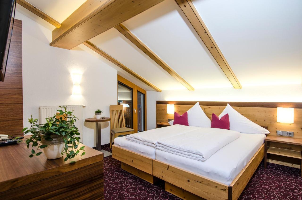 Hotel Garni Subretta Ischgl Buitenkant foto