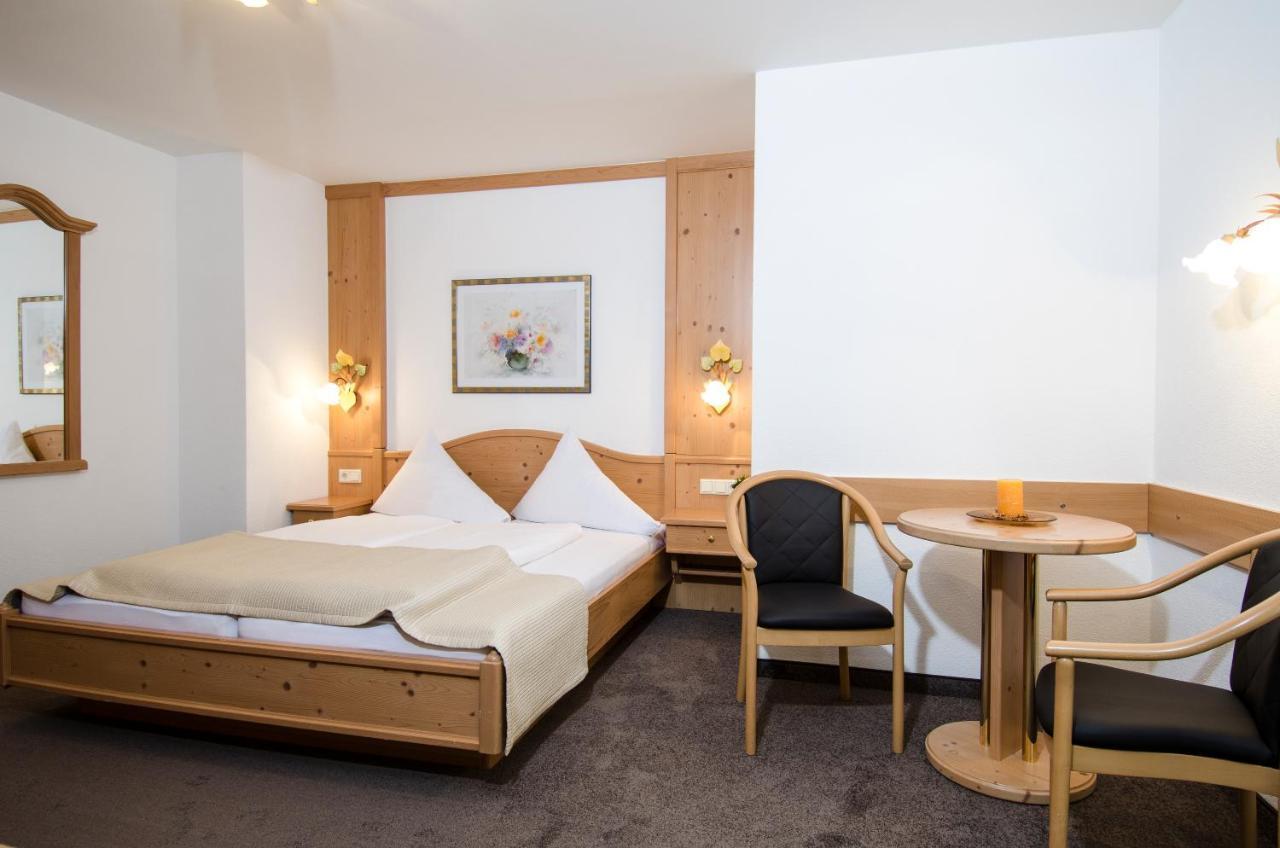 Hotel Garni Subretta Ischgl Buitenkant foto